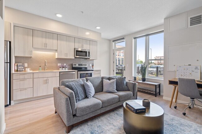 Building Photo - The Townline