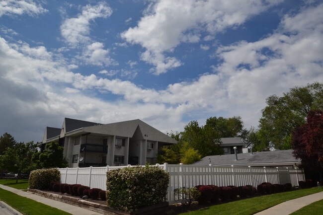 Photo - Awesome 3 Bed 2 Bath Condo Unit in Murray!!!