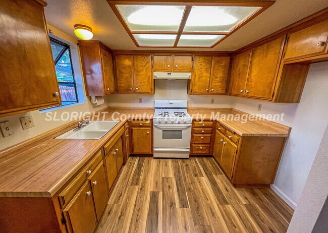 Foto del edificio - AVAILABLE MARCH - Two Bedroom Home Close to Templeton Park