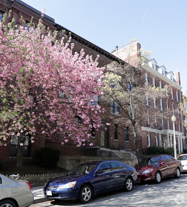 Foto del edificio - 1818 Vernon St NW