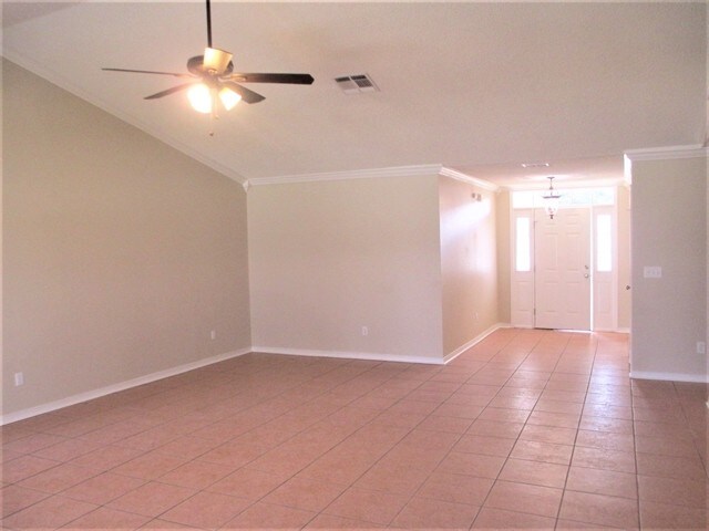 Foto del edificio - 3156 Peppertree Dr