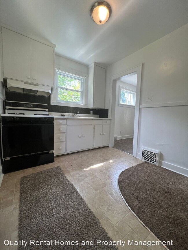 Building Photo - 3 br, 1 bath House - 2612 Raskob St
