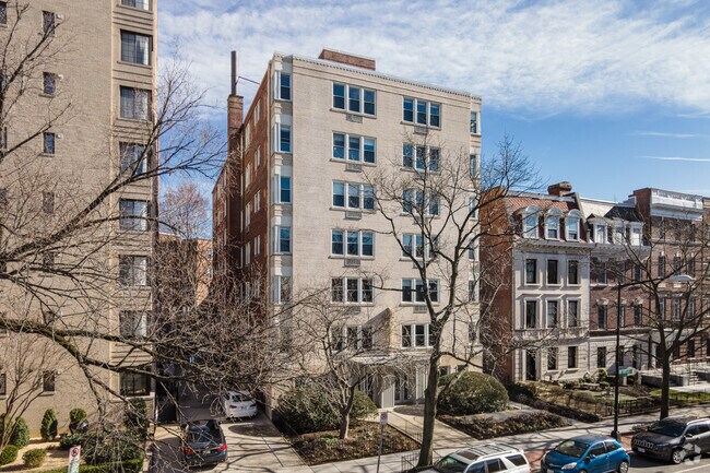 Building Photo - Hampshire Plaza