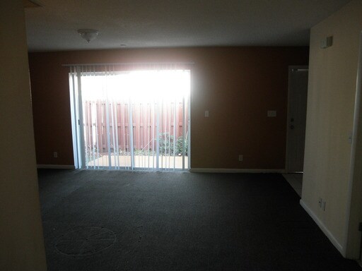 Building Photo - 301 Cypress Way W