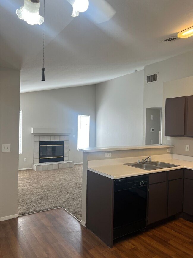 Building Photo - Ready for Move In.  One Month Free Rent