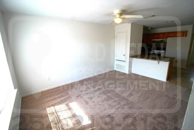 Foto del edificio - 1011 Lansberry Ct