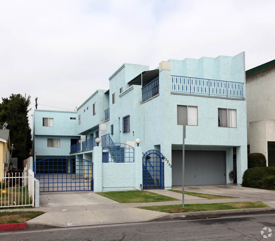 Primary Photo - 12701 Fonthill Ave