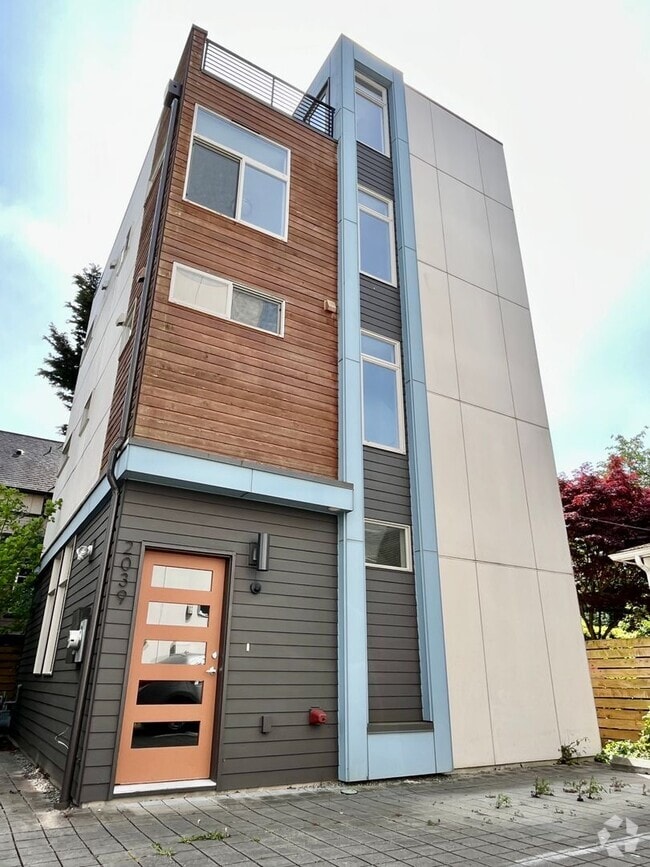 Building Photo - 2039 NW 65th St