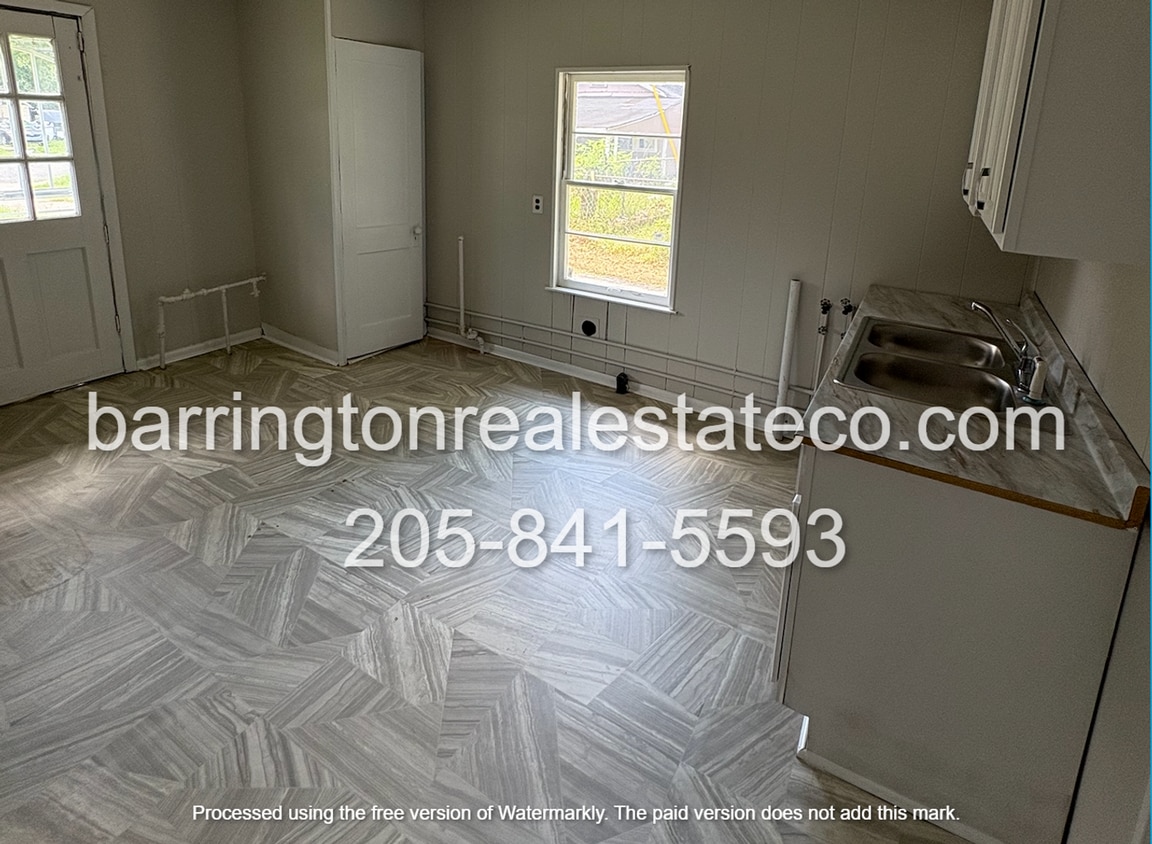 Building Photo - Birmingham / Ensley