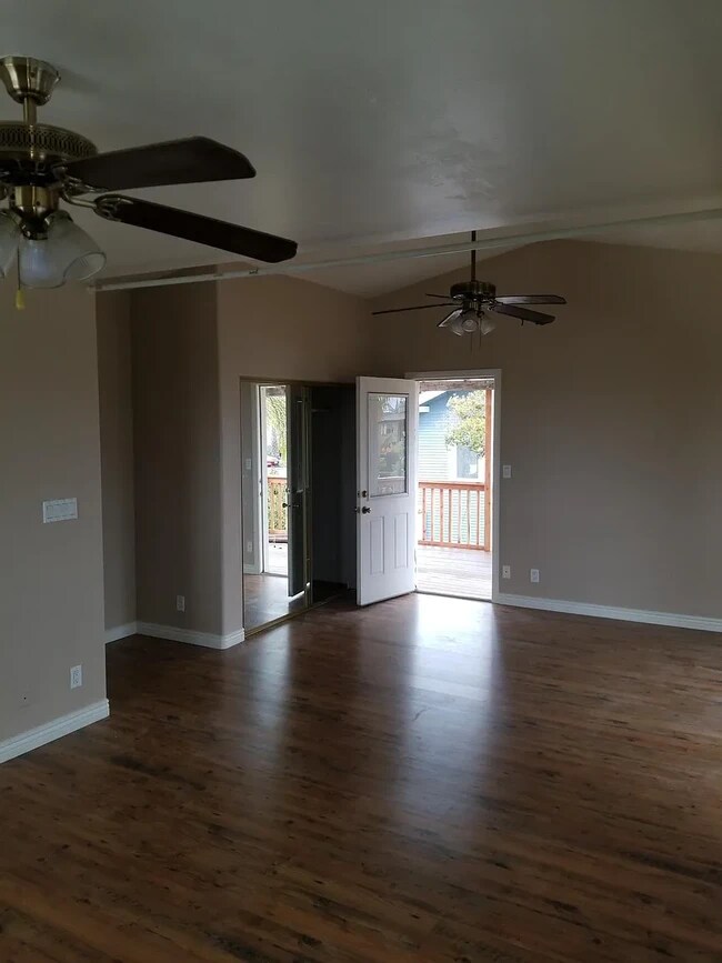 Foto del edificio - 2628 Landis St