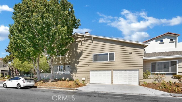 Building Photo - 500 Larkspur Ave