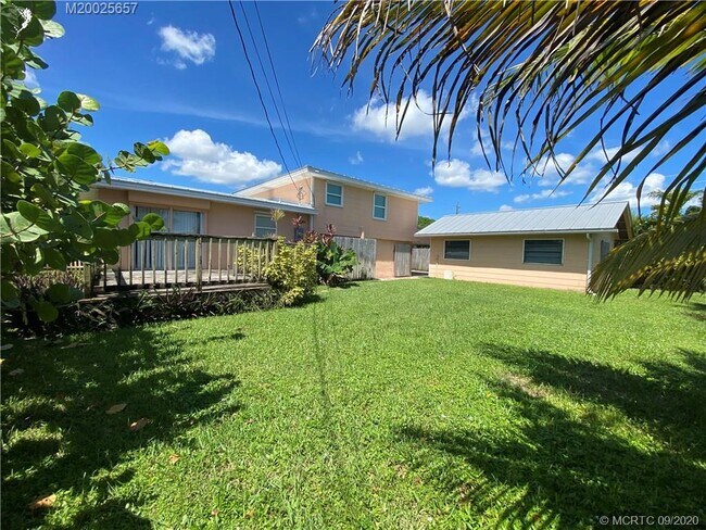 Foto del edificio - 2873 NE Spruce Ridge Ave