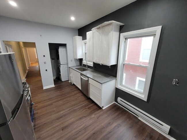 Building Photo - 12 Woodcliff St