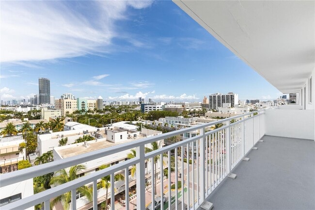 Building Photo - 345 Ocean Dr