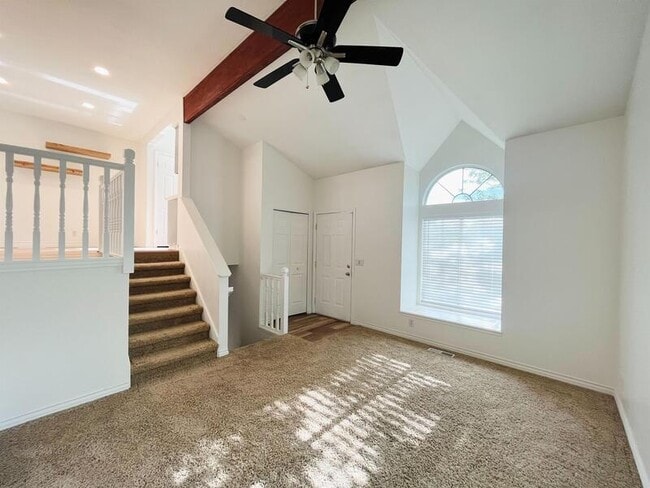 Building Photo - 11301 Sandy Ridge Dr