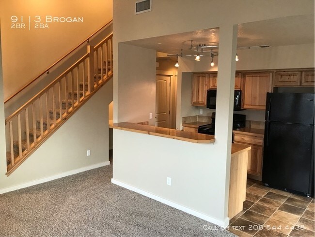 Building Photo - 9113 W Brogan Dr 83709
