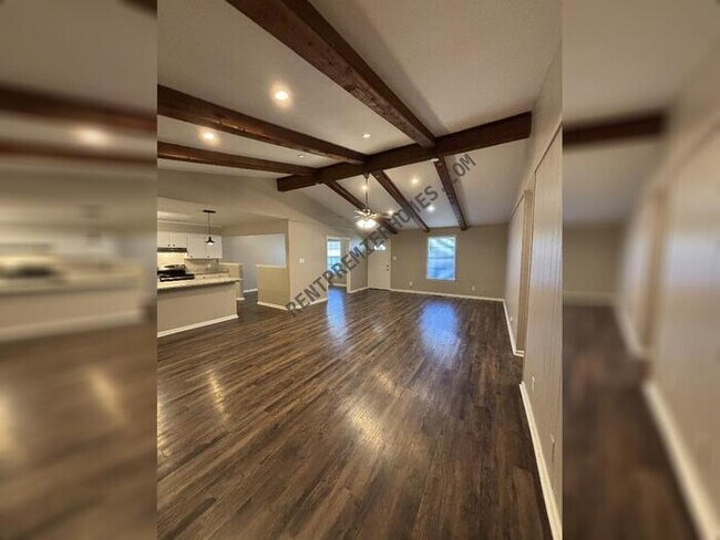 Foto del edificio - 714 Foxboro Dr