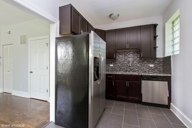 Kitchen - 6239 S Ellis Ave