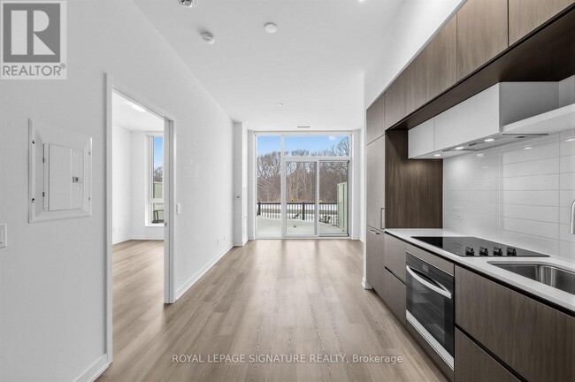 Building Photo - 6 David Eyer Rd