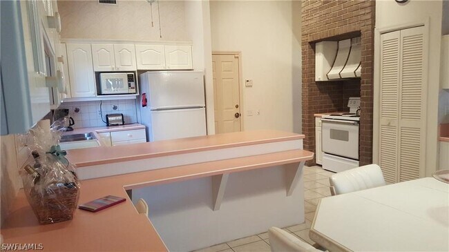 Foto del edificio - 5617 SW 10th Ave