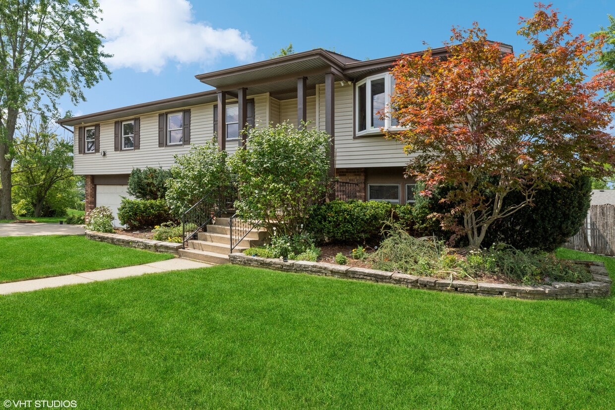 548 Kenilworth Ct, Des Plaines, IL 60016 House Rental in Des Plaines