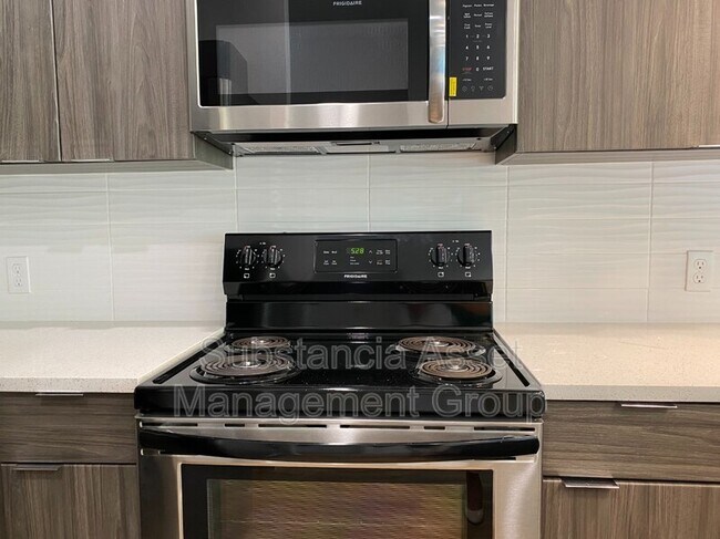 Foto del edificio - 1683 Midtown Pl