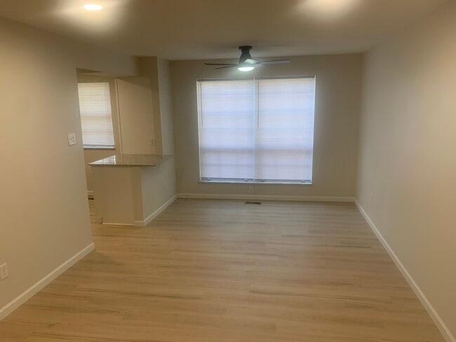 Building Photo - 11881 Cresta Verde Dr