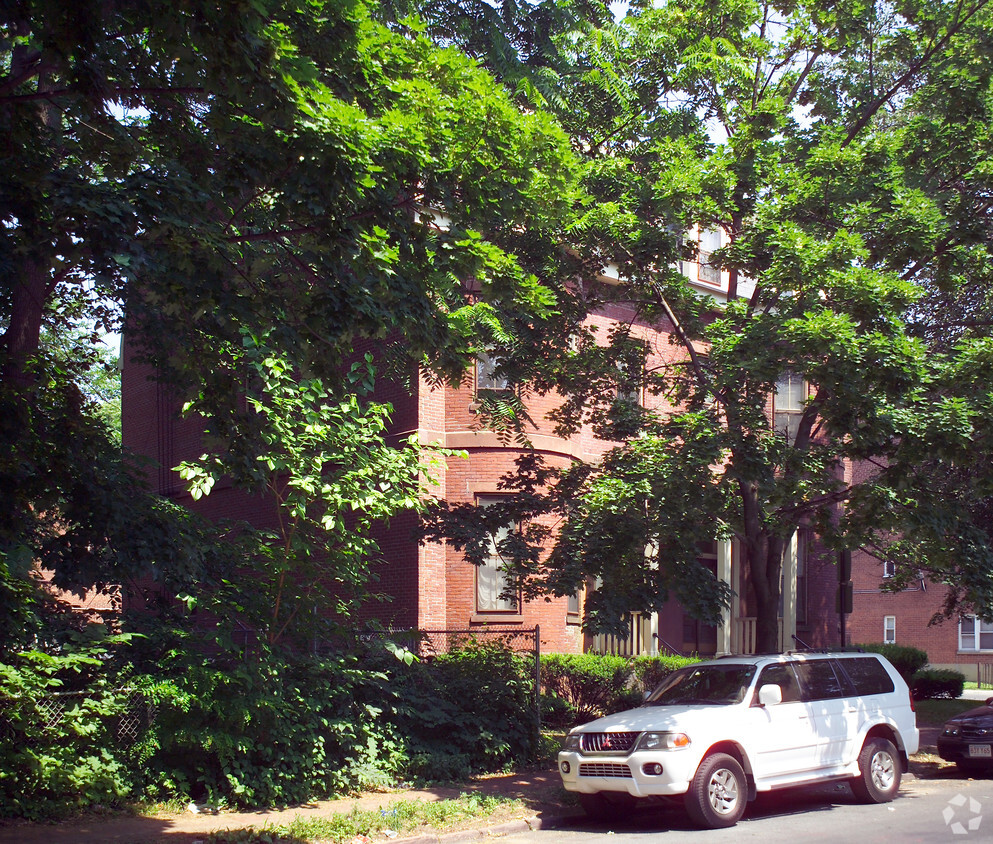 Building Photo - 238-240 Union St