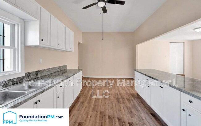 Building Photo - 533 Leath St