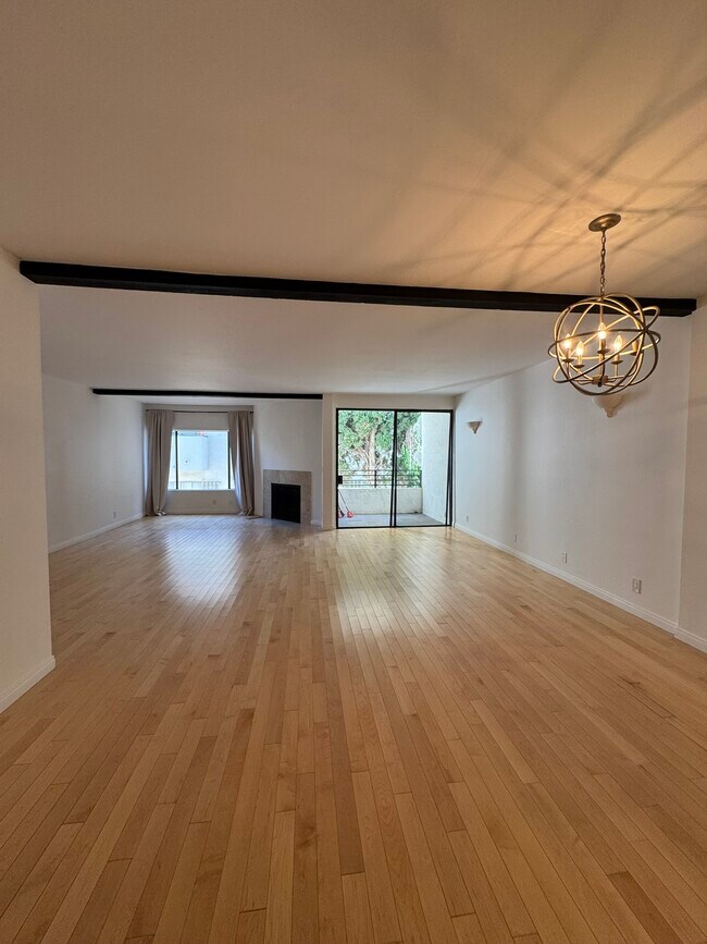Comedor - 1909 Pelham Ave