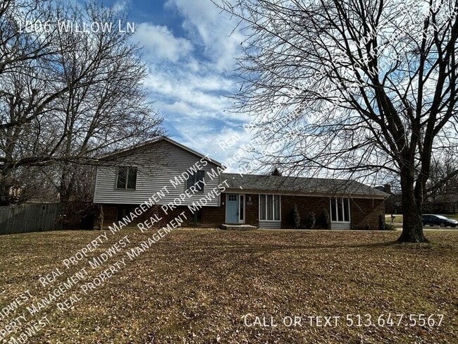 Photo - 1006 Willow Ln House