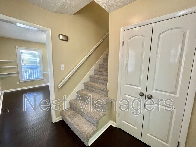 Foto del edificio - 6817 Bryanstone Way