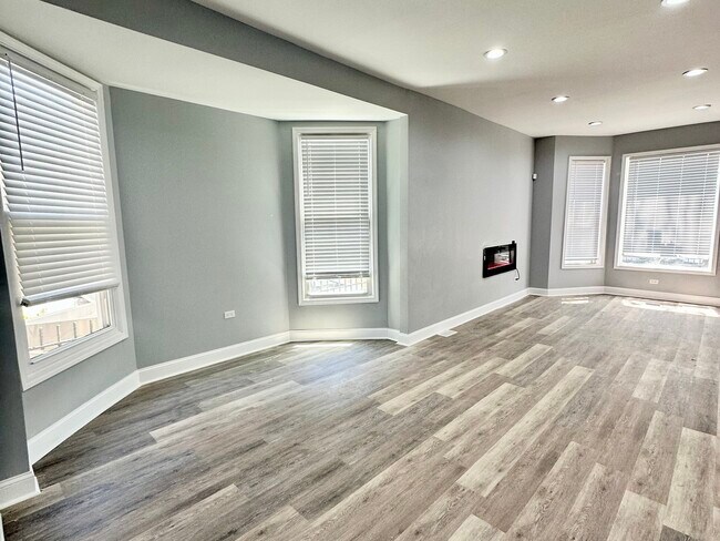 Foto del edificio - 2720 W Harrison St