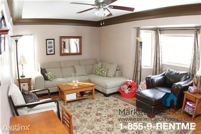 Foto del edificio - 21720 Orchard Lake Rd