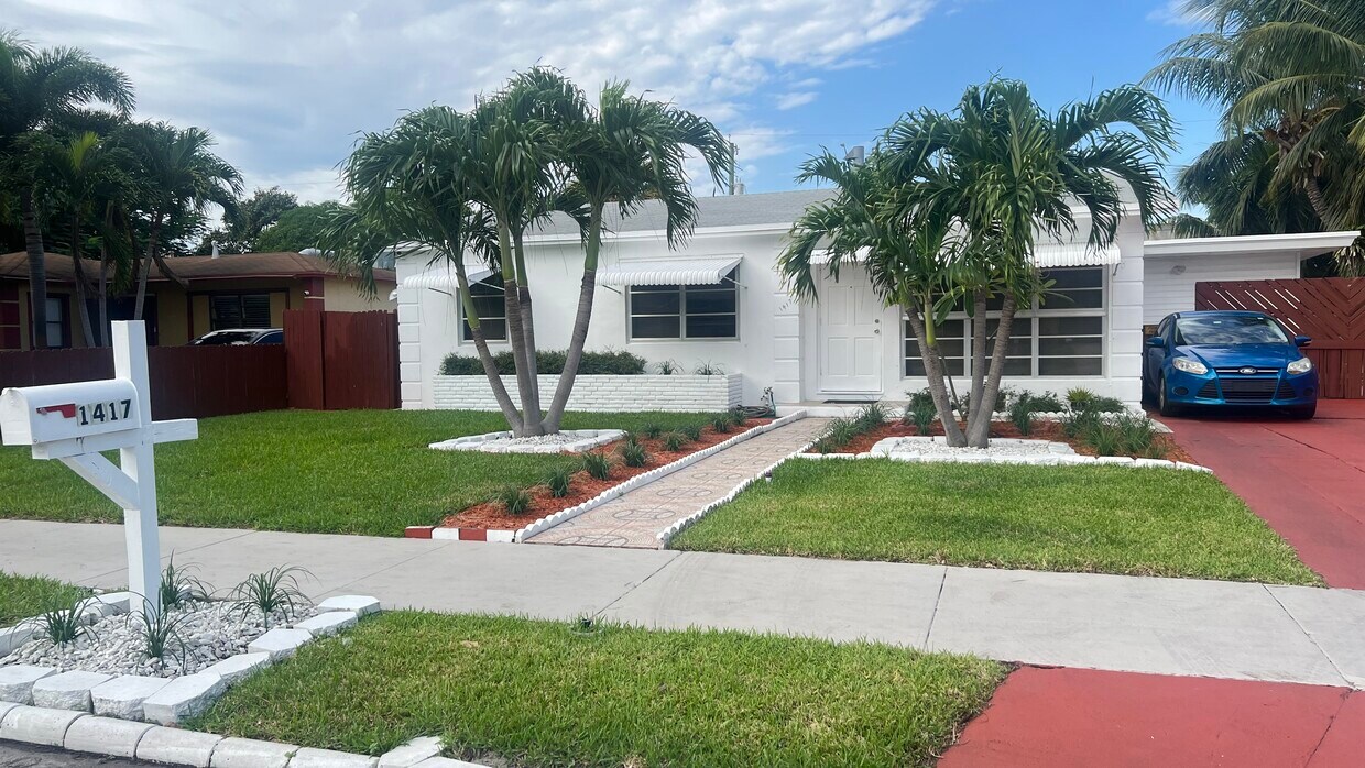 Foto principal - 1417 Tropical Dr