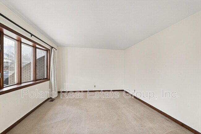 Foto del edificio - 4646 Susy Ln