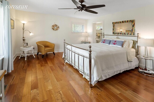 Foto del edificio - 241 Old Montauk Hwy