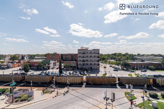 Foto del edificio - 100 N Addison Ave
