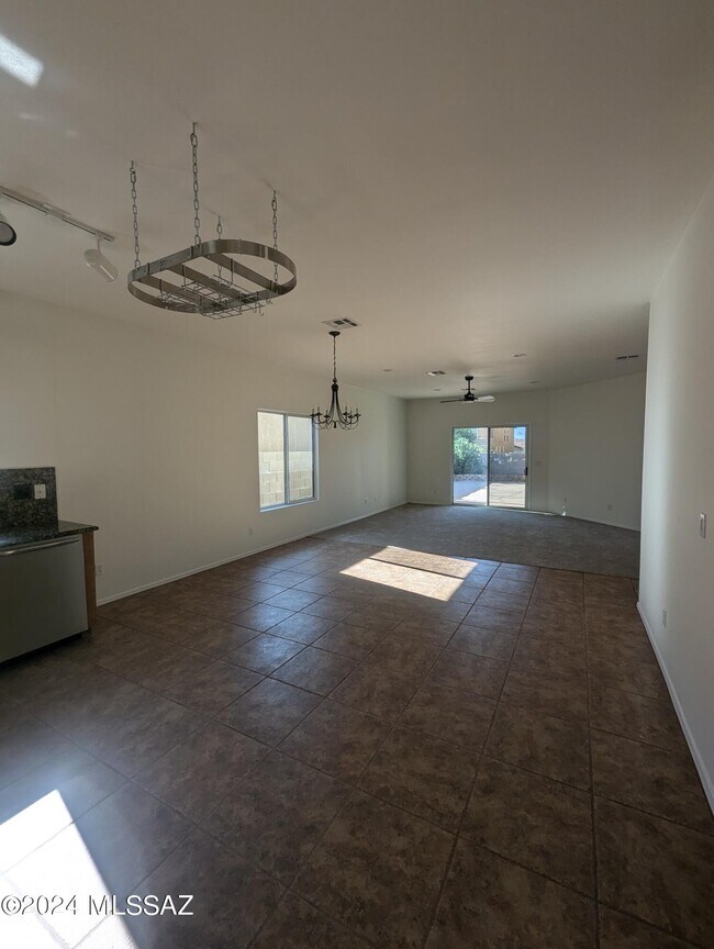 Foto del edificio - 2171 W Sunset Surprise Ct