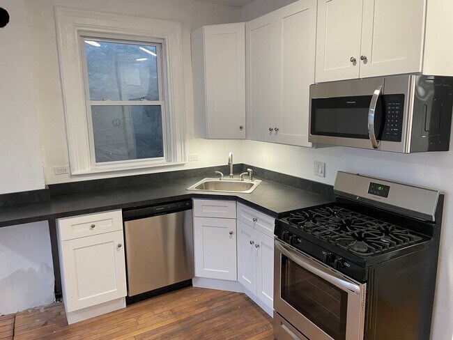 Foto del edificio - 1450 W 18th St