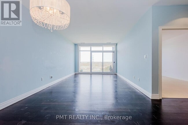 Building Photo - 1-601 Leaside Park Dr