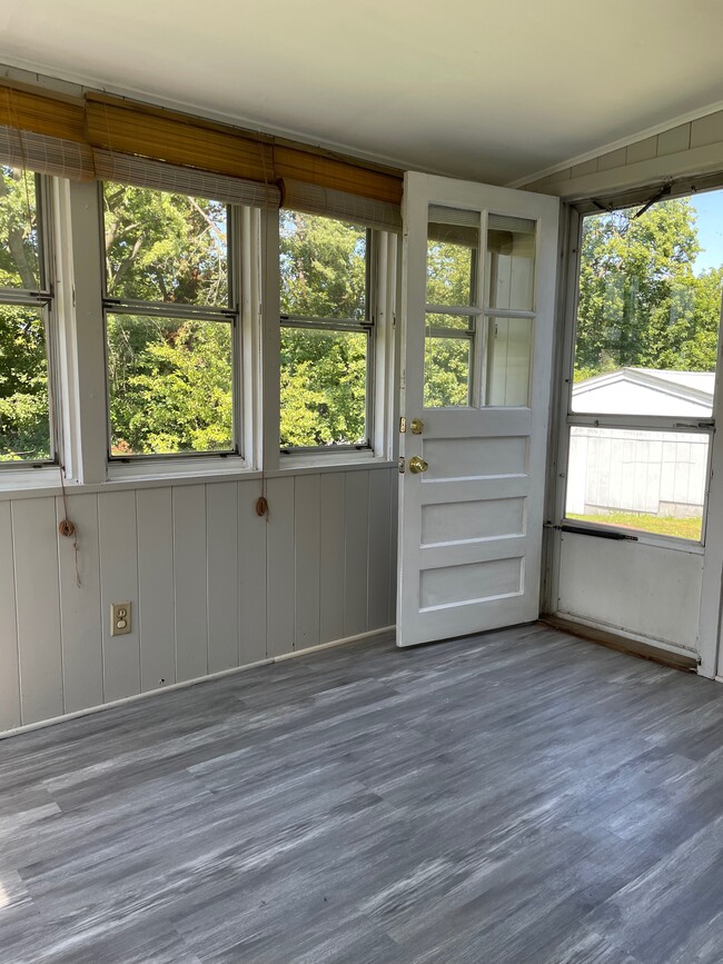 Quite porch for morning coffee - 1 Marlyn Dr