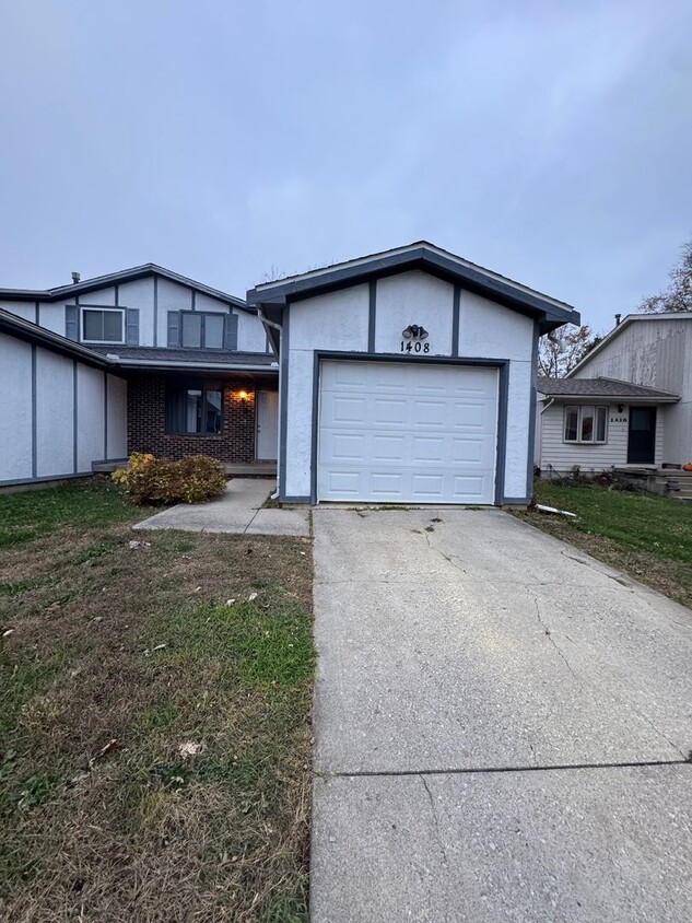 Primary Photo - Spacious Two-Bedroom Duplex