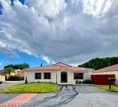 Building Photo - 440 SW 88th Ct