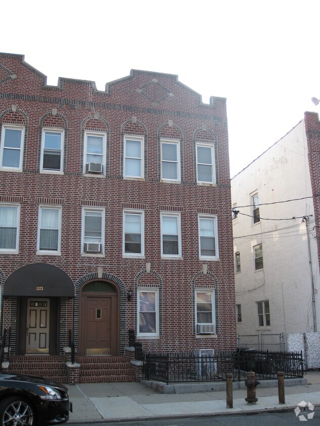 Building Photo - 2375 85th St