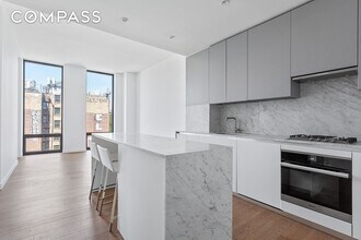 Building Photo - 287 E Houston St