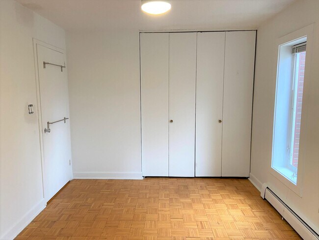 Foto del edificio - 524 Putnam Ave