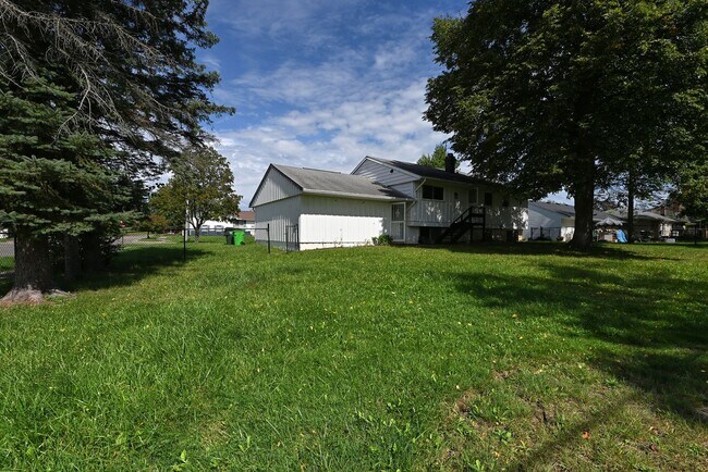 Foto del edificio - 23580 Comstock Rd