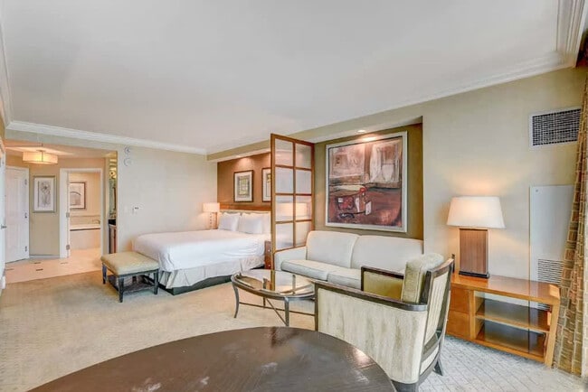 Building Photo - 145 E Harmon Ave