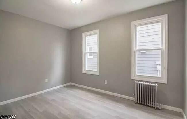 Foto del edificio - 127 Brookwood St